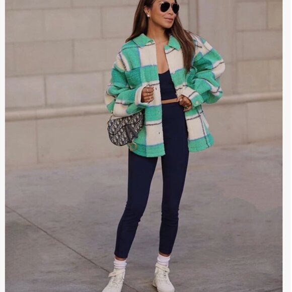 Bandier Women's Sincerely Jules X Aspen Sherpa (M) - Picture 4 of 10